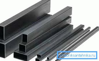 Aluminijaste pravokotne cevi po GOST imajo nekaj takega