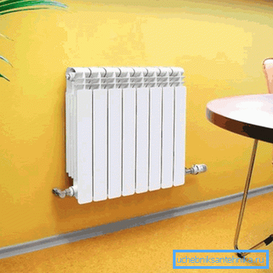 Aluminijski radiatorji se odlikujejo po močni moči, a muhastih storitev. Aluminijski radiatorji se odlikujejo po močni moči, a muhastih storitev.