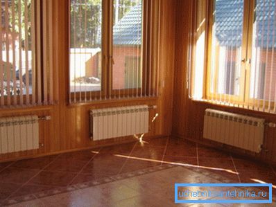 Aluminijski radiatorji v notranjosti hiše Aluminijski radiatorji v notranjosti hiše
