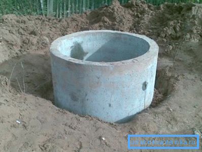 Betonski obroč mora biti pripravljen za končno obdelavo. Betonski obroč mora biti pripravljen za končno obdelavo.