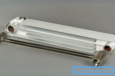 Da bi razumeli, kateri izbirni bimetalni radiator, morate preučiti njegovo strukturo. Da bi razumeli, kateri izbirni bimetalni radiator, morate preučiti njegovo strukturo.