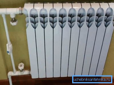 Tudi po 5 letih delovanja radiator dobro izgleda. Tudi po 5 letih delovanja radiator dobro izgleda.