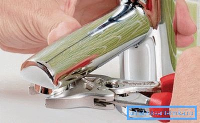 Odstranjevanje aeratorja Odstranjevanje aeratorja