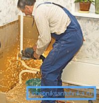 Odstranitev starega gonila ogrevalnega sistema Odstranitev starega gonila ogrevalnega sistema