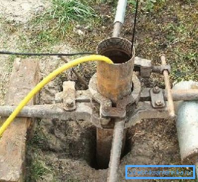 Premer vodnjaka mora biti približno 4 cm. Premer vodnjaka mora biti približno 4 cm.
