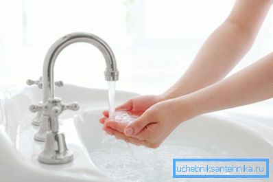 Naprave z dvema ventiloma ne izstopajo iz mode, kljub impresivni starosti modela. Naprave z dvema ventiloma ne izstopajo iz mode, kljub impresivni starosti modela.