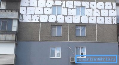 Učinkovit način za varčevanje z energijo je izoliranje zunanjih sten stavbe s peno. Učinkovit način za varčevanje z energijo je izoliranje zunanjih sten stavbe s peno.