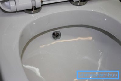 Porcelan odlikujejo zanesljivost in privlačen videz. Porcelan odlikujejo zanesljivost in privlačen videz.