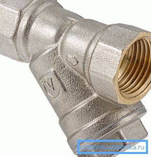 Grobi filter je preprost in zanesljiv. Grobi filter je preprost in zanesljiv.