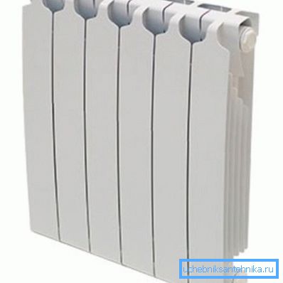 Slika radiatorja Sira RS500, ki se v tem članku uporablja kot primer Slika radiatorja Sira RS500, ki se v tem članku uporablja kot primer