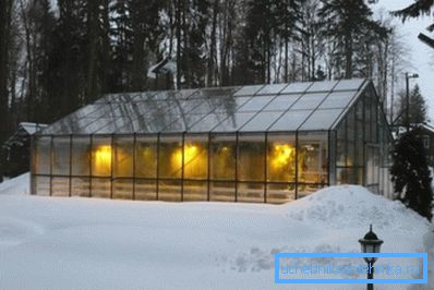 Fotografija toplogrednih ogrevanja pozimi