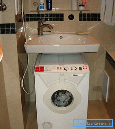 Navodilo priporoča celotno višino gradnje znotraj 800 mm
