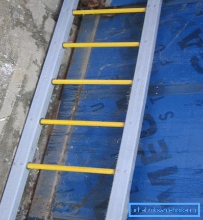 Kanalizacijske in odtočne stopnice iz steklenih vlaken