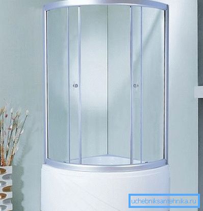 Kompaktne tuš kabine z visoko paleto 70h70 cm