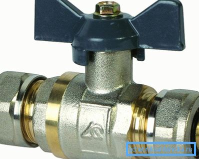 Kovinske pipe s fitingi Kovinske pipe s fitingi