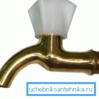Brass ventil z ventilom in izlivom