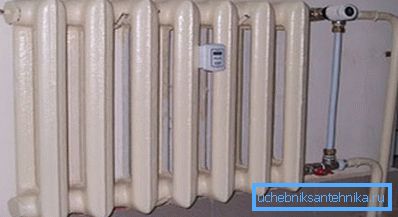 Najboljše mesto za namestitev termostata je dovod akumulatorja Najboljše mesto za namestitev termostata je dovod akumulatorja