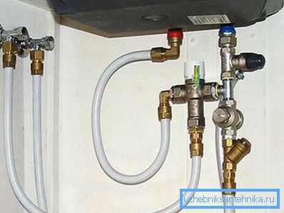 Kovinsko-plastična vodovodna instalacija do kotla