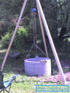Montaža betonskih obročev Montaža betonskih obročev