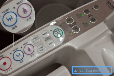 Izberete lahko večnamenski sistem, ki omogoča sušenje, osvežitev zraka in poslušanje glasbe Izberete lahko večnamenski sistem, ki omogoča sušenje, osvežitev zraka in poslušanje glasbe