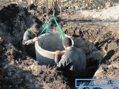 Na fotografiji - gradnja betonskega drobilca Na fotografiji - gradnja betonskega drobilca