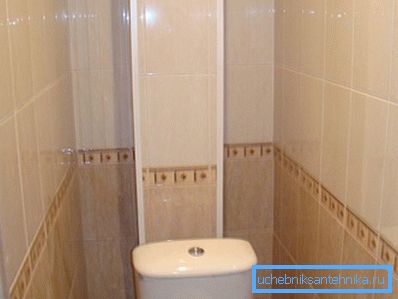 V foto okvirju je urejen v splošnem slogu stranišča V foto okvirju je urejen v splošnem slogu stranišča