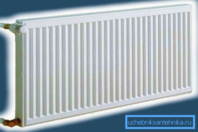 Na fotografiji: jekleni panelni radiator te vrste je na voljo v različnih strukturah. Na fotografiji: jekleni panelni radiator te vrste je na voljo v različnih strukturah.