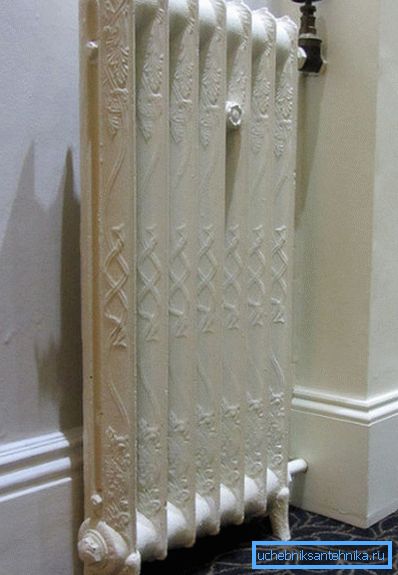 Talni montažni radiator. Talni montažni radiator.