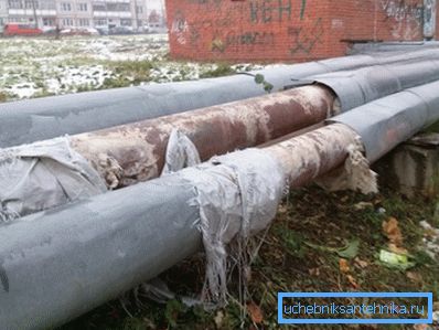 Neizolirani cevovodi - glavni vir toplotne izgube Neizolirani cevovodi - glavni vir toplotne izgube