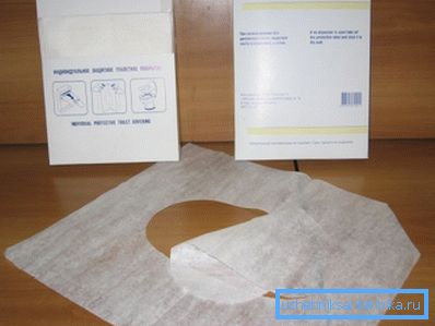 Papirnate blazinice za enkratno uporabo na stranišču Papirnate blazinice za enkratno uporabo na stranišču