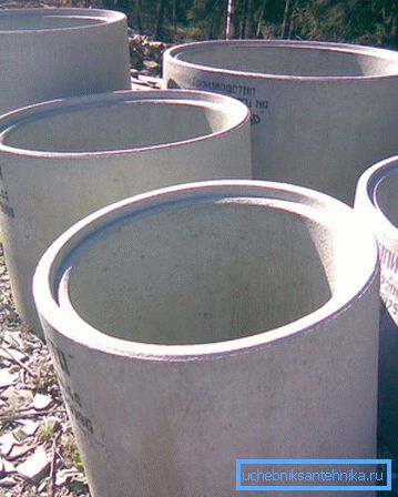 Žlebovi na koncih obročev zagotavljajo varno povezavo in preprečujejo oblikovanje strižnih plasti