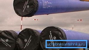 Premikanje cevi s končnimi pokrovi