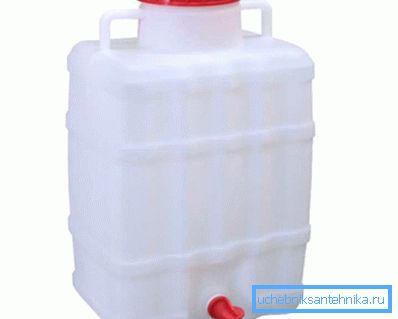 Plastični rezervoar - umivalnik s pipo