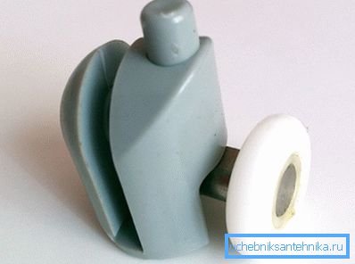 Plastični enojni valjček za tuširanje Plastični enojni valjček za tuširanje