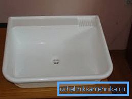 Plastični umivalnik za umivalnike v državi