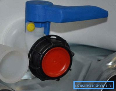 Plastična pipa z vtikačem za plastični rezervoar za vodo Plastična pipa z vtikačem za plastični rezervoar za vodo