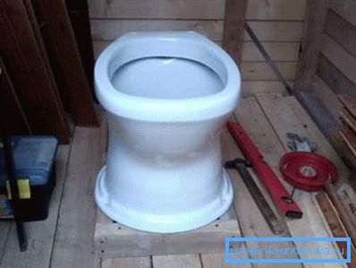 Plastična WC školjka za dacho Plastična WC školjka za dacho