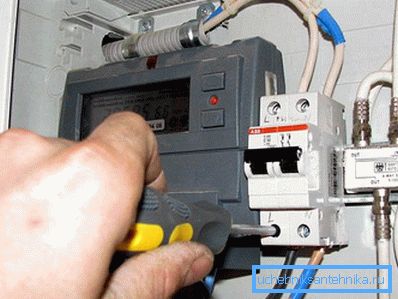 3952 Pravilna električna povezava
