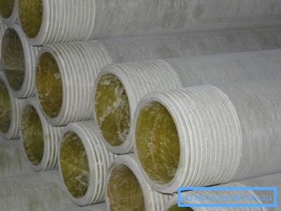 Z enako debelino stene, kot je jeklena cev, fiberglass je slabše od nje v moči zelo rahlo. Z enako debelino stene, kot je jeklena cev, fiberglass je slabše od nje v moči zelo rahlo.