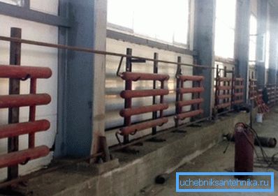 Industrijsko ogrevanje. Vsi varjeni registri se uporabljajo kot grelne naprave. Industrijsko ogrevanje. Vsi varjeni registri se uporabljajo kot grelne naprave.