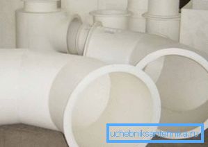 Dimenzije PVC cevi s premerom 120 mm so optimalne za prezračevalne naprave. Dimenzije PVC cevi s premerom 120 mm so optimalne za prezračevalne naprave.