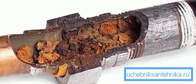 Rezultat kombinacije nezdružljivih kovin Rezultat kombinacije nezdružljivih kovin