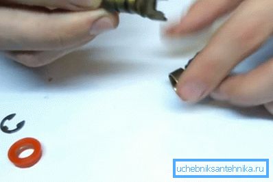 Palico je treba očistiti in mazati Palico je treba očistiti in mazati