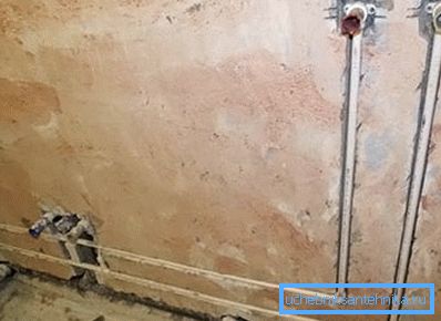 Strobenie vam omogoča skrivanje komunikacij in, čeprav je ta postopek zelo zamuden in zapleten, se boste znebili težave, kot če bi zaprli cevi Strobenie vam omogoča skrivanje komunikacij in, čeprav je ta postopek zelo zamuden in zapleten, se boste znebili težave, kot če bi zaprli cevi