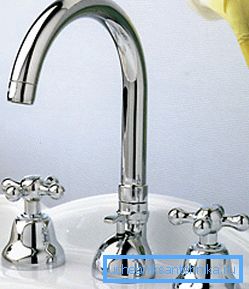 Pipa s 3 luknjami izgleda zelo zanimivo, vendar z njim še veliko dela, še posebej pri vrtanju Pipa s 3 luknjami izgleda zelo zanimivo, vendar z njim še veliko dela, še posebej pri vrtanju