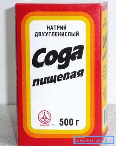 Soda je ena od sestavin domače raztopine, ki odstranjuje sledi plesni.