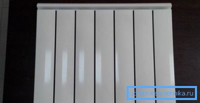 Življenjska doba aluminijastih radiatorjev, ki so anodizirana, je približno 40 let. Življenjska doba aluminijastih radiatorjev, ki so anodizirana, je približno 40 let.