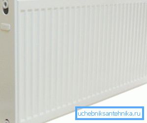 Jekleni panelni radiator V foto-jeklenem panelnem radiatorju