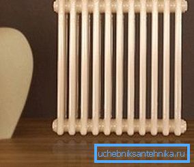 Jekleni radiatorji: izračun na območju je pokazal zadostno število odsekov - 11