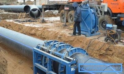 Zaščitno varjenje HDPE cevi. Zaščitno varjenje HDPE cevi.